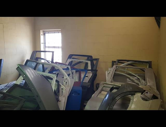 250M² FACTORY FOR SALE IN SACKS CIRCLE INDUSTRIAL